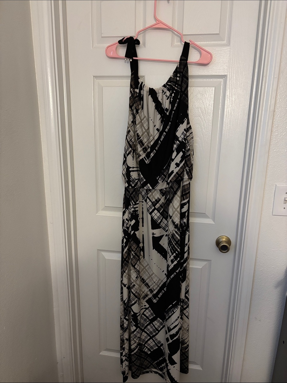 Alfani Black & White Abstract Maxi Dress - Picture 5 of 6